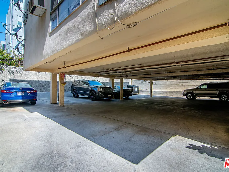 333 S Serrano Ave #5 — Photo 11