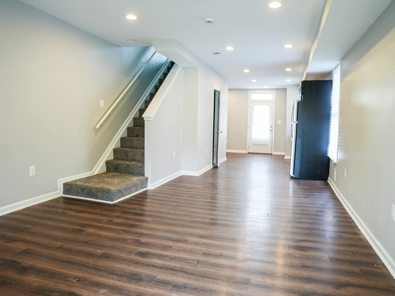 3 bed, 2.0 bath, $2,500 — Photo 3