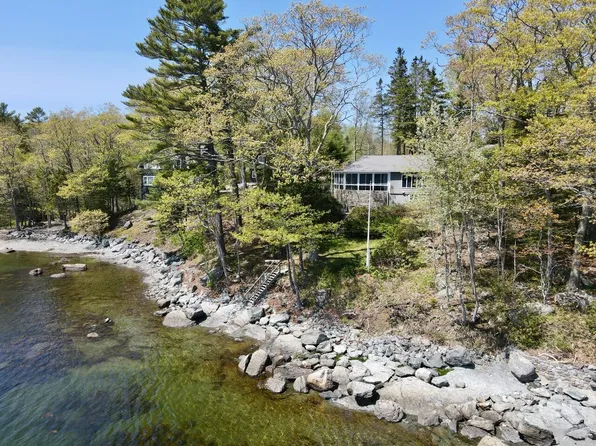 17 Sea Heather Lane, Surry, ME 04684