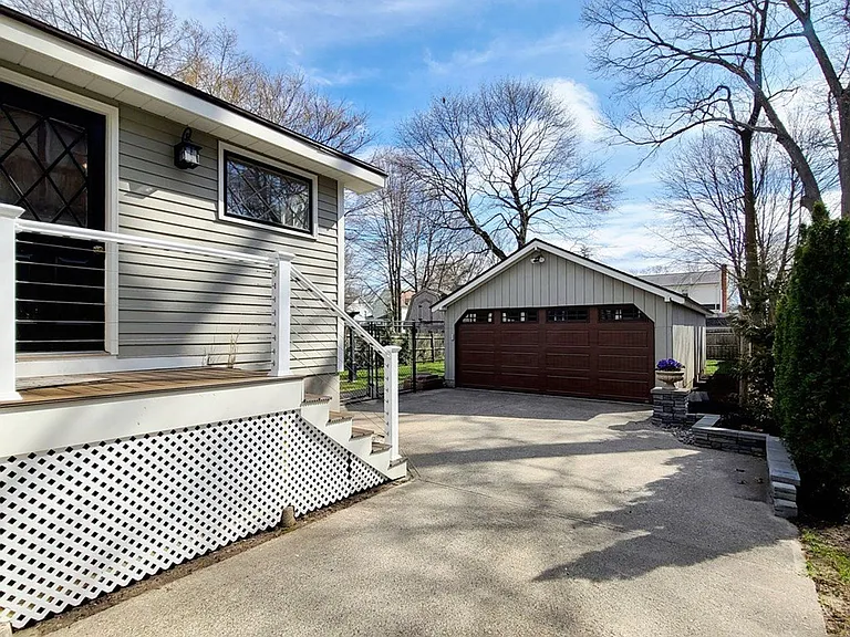 25 Burdette Ave — Photo 17