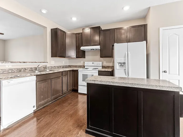 138 Inlet St — Photo 3