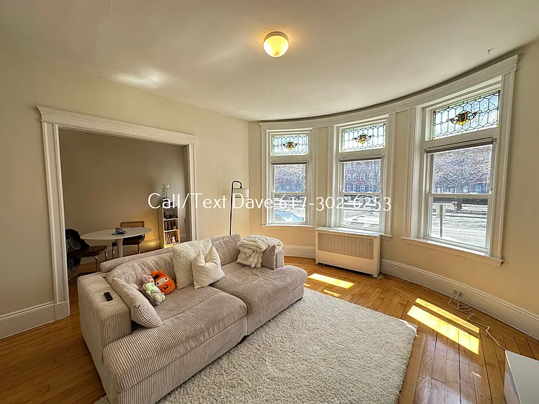 1822 Beacon St #1 — Photo 2