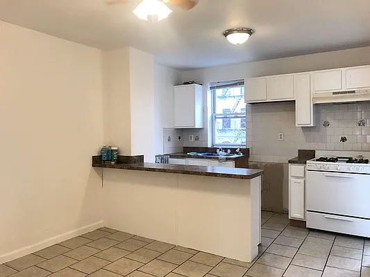 Rented by Rapid Realty Sunset Park Inc | media 13
