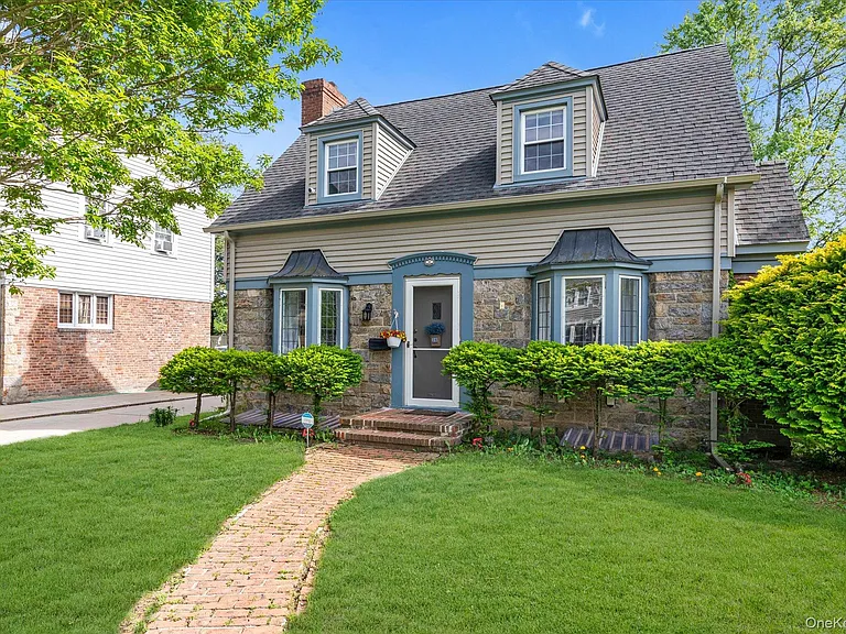 26 Latimer Ct — Photo 1