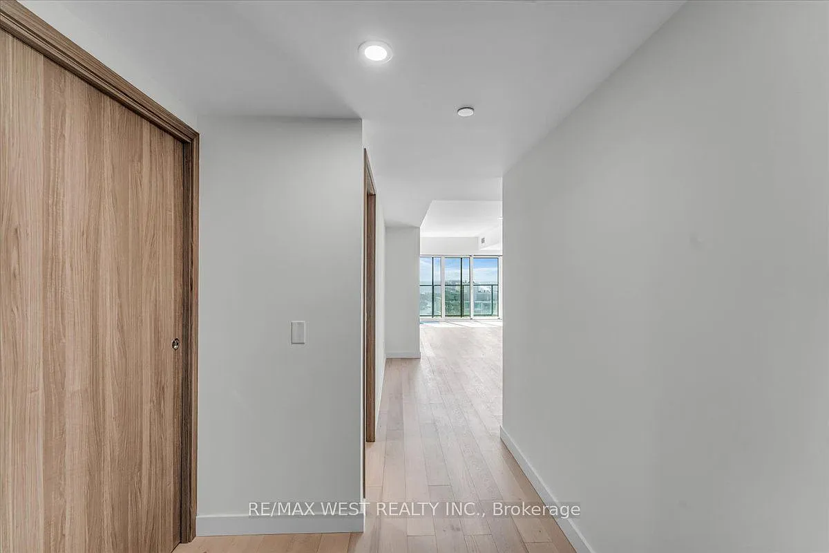 3 bed, $9,000 — Photo 4