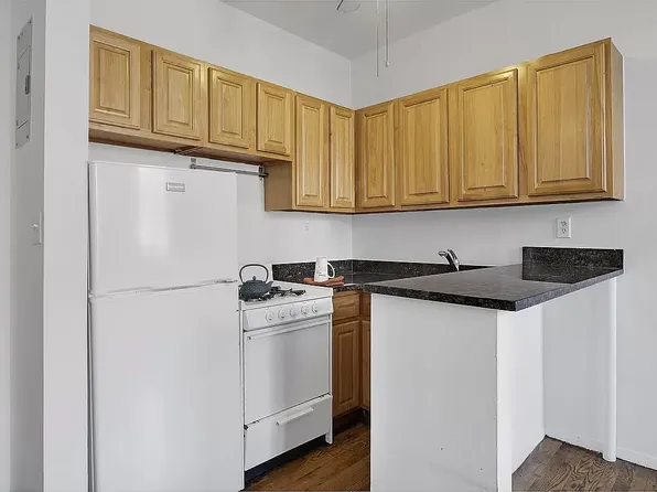 949 Columbus Avenue 1 image 4 of 5