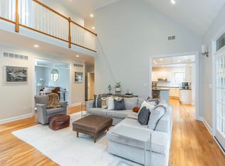 2193 Roswell Dr, Lexington, KY 40513