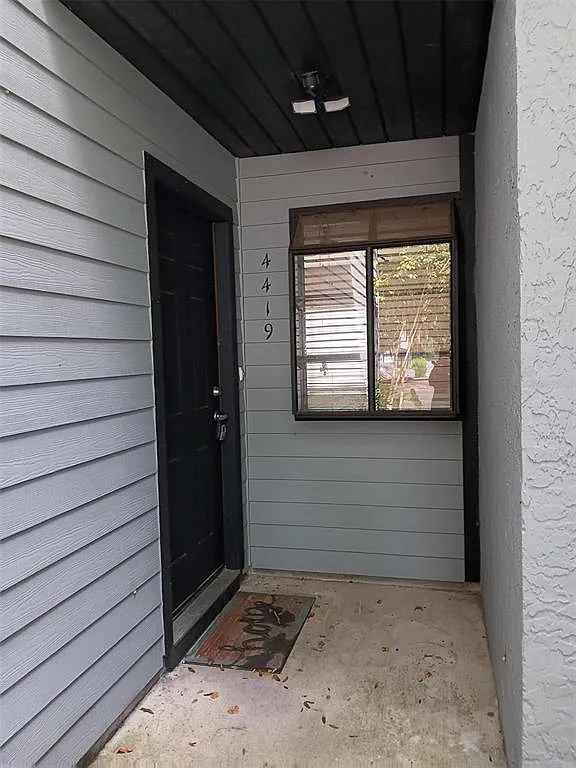 3 bed, 2.0 bath, 1361 sqft, $1,600 — Photo 2