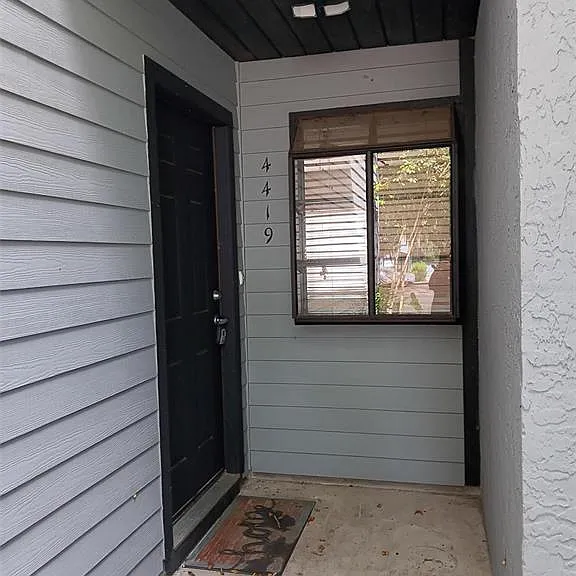 4419 SW 20th Ln — Photo 2