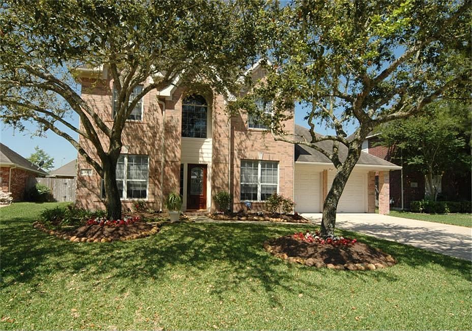 1st image of 3110 Edgewood Dr