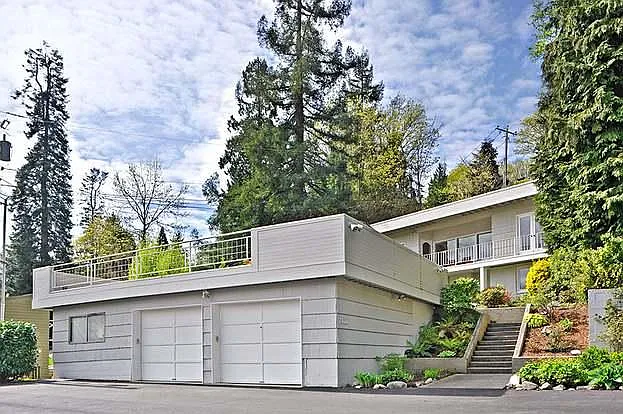 3 bed, 2.5 bath, 2040 sqft, $4,950 — Photo 3