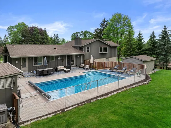 14510 Santa Rosa DRIVE, Brookfield, WI 53005