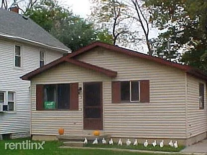 813 Loa St photo 1