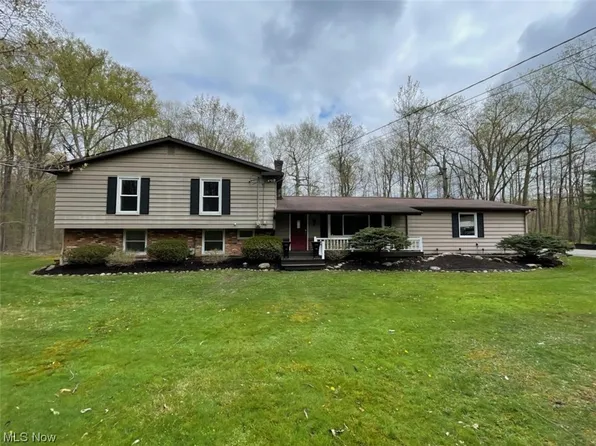 8676 Sugar Tree Dr, Novelty, OH 44072