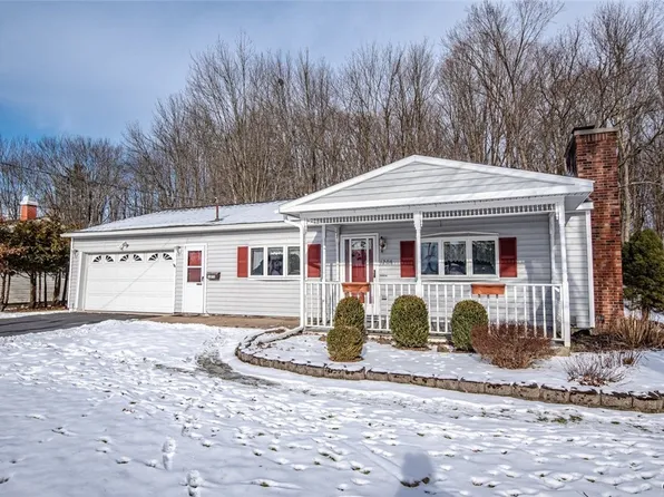 1208 Cedarbrook Dr, Rome, NY 13440