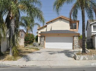 12060 Wood Bridge Dr, Fontana, CA 92337