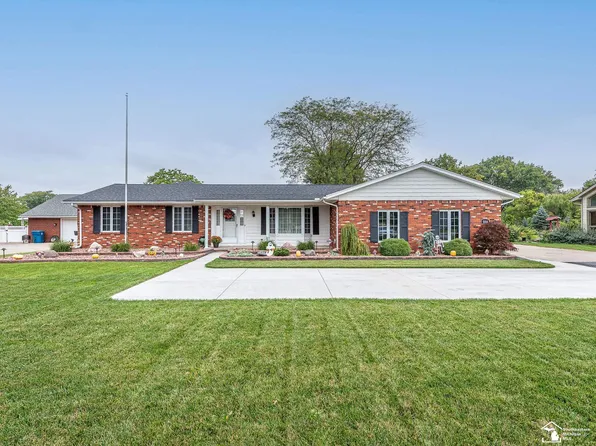 5014 E Dunbar Rd, Monroe, MI 48161