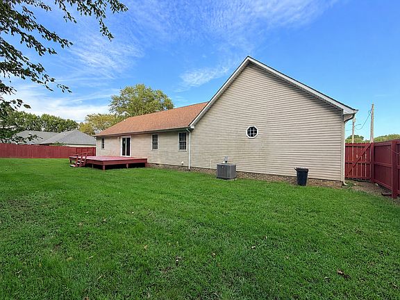 3rd image of 2805 Juniper Dr