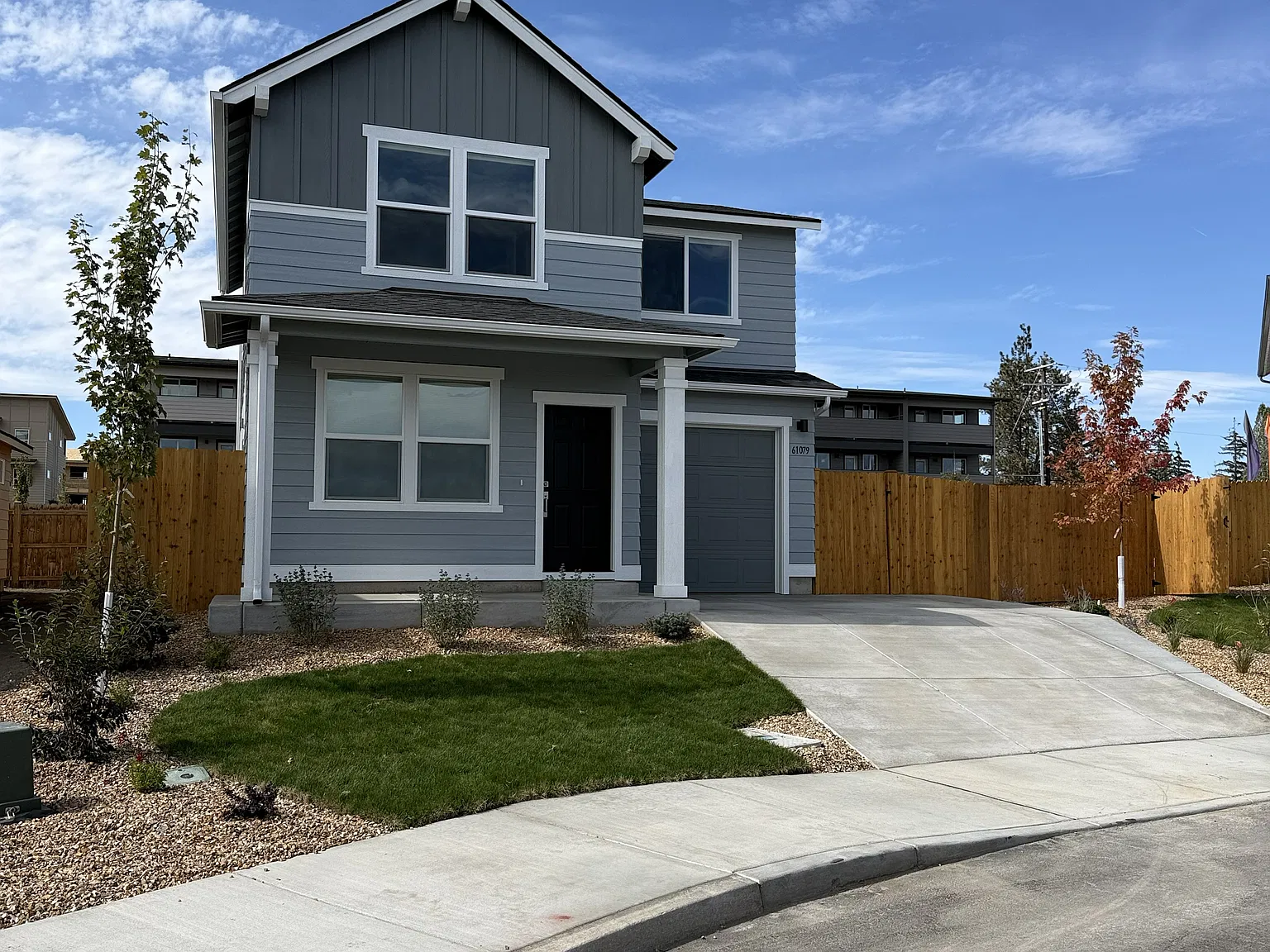 3 bed, 2.5 bath, 1268 sqft, $2,550 — Photo 2