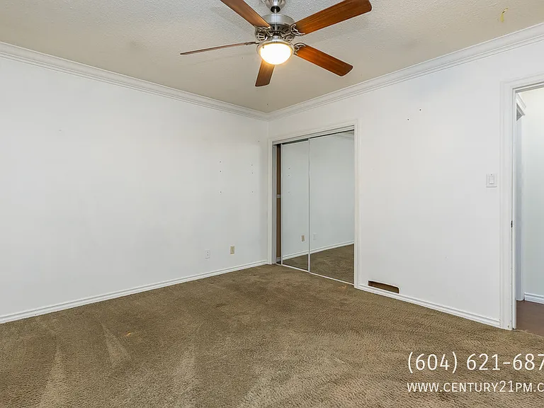 2088 Majestic Cres #UPPER — Photo 15