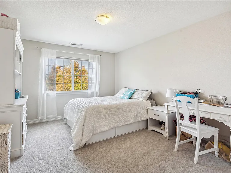 5984 W Hoover Ave — Photo 18