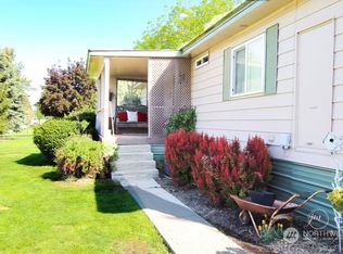 971 Highline Dr, East Wenatchee, WA