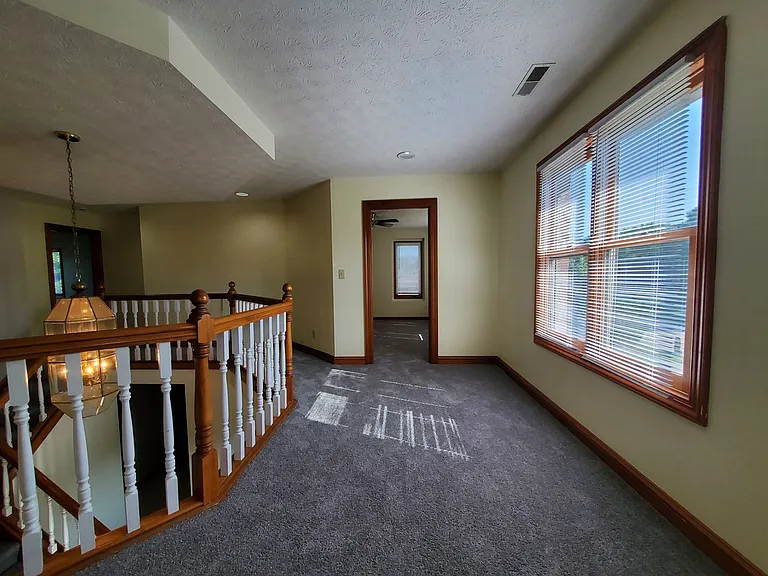 324 Redwood Blvd — Photo 17