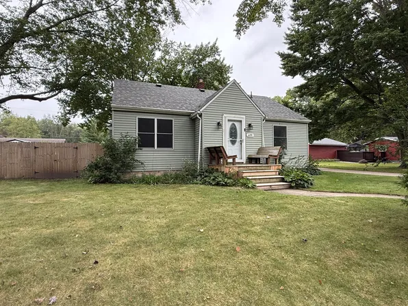699 Warnke Rd, Michigan City, IN 46360