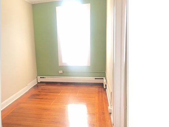 3rd image of 840 Howard Ave APT 4