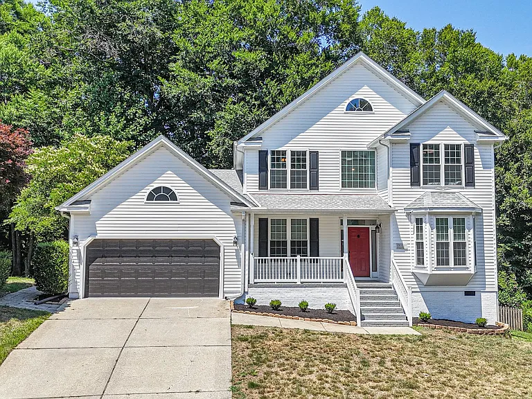 717 Lantern Pl — Photo 4