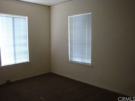 4th image of 1423 W Fountain Way