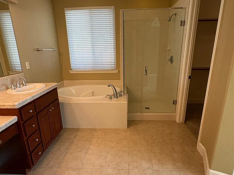 1105 N Perry Ave — Photo 36