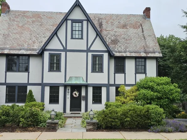 59 West Hill Drive, West Hartford, CT 06119