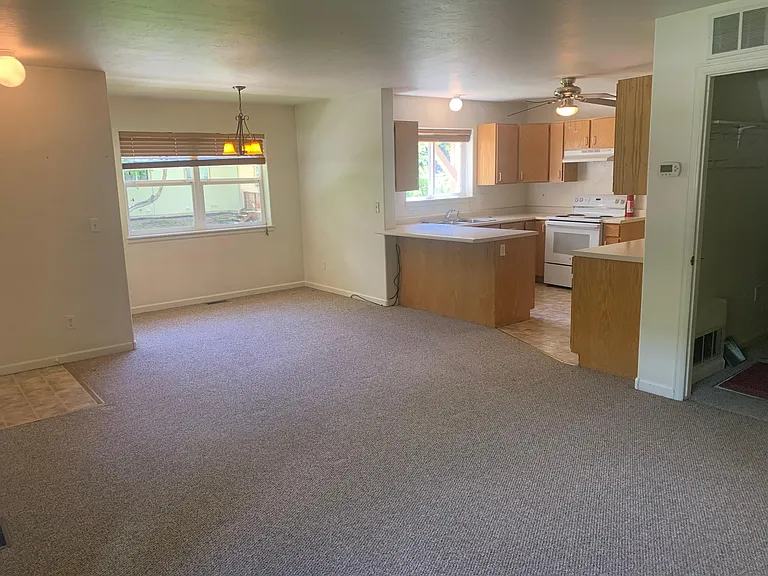 824 Red Valley Dr — Photo 4