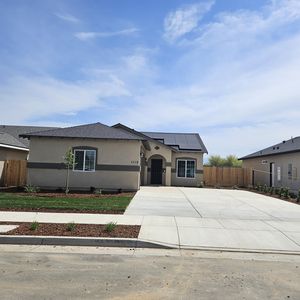 1112 Howland Court, Porterville, CA, 93257