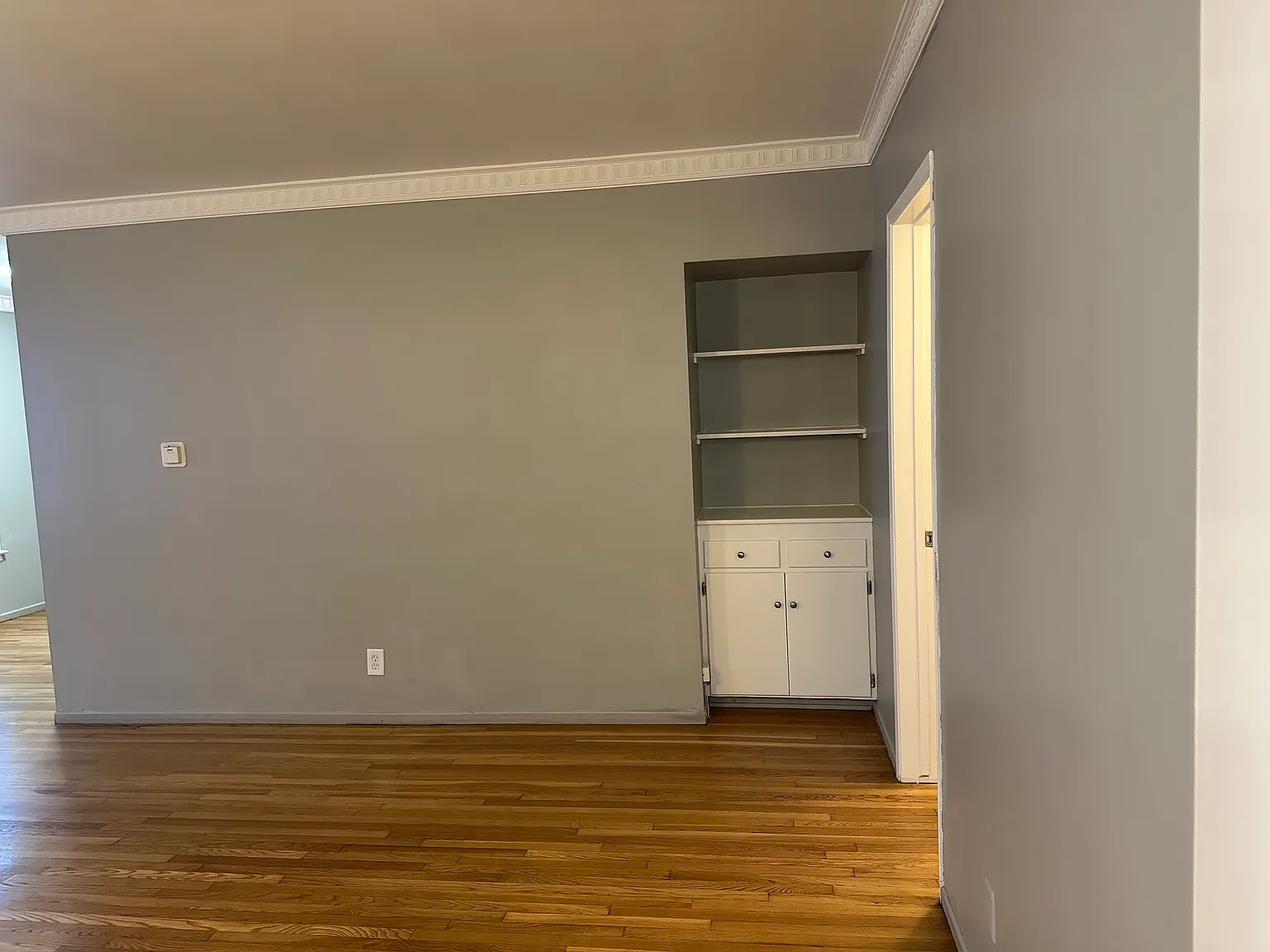 2 bed, 900 sqft, $2,500 — Photo 1