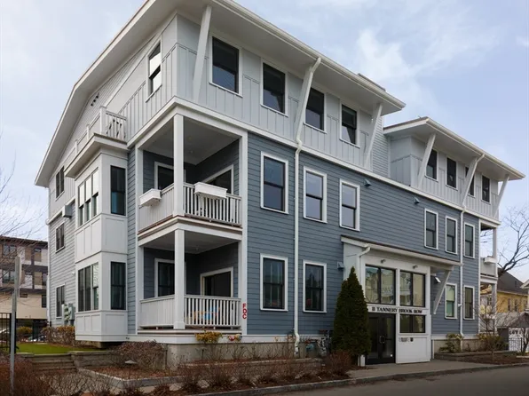 11 Tannery Brook Row Unit 3, Somerville, MA 02144