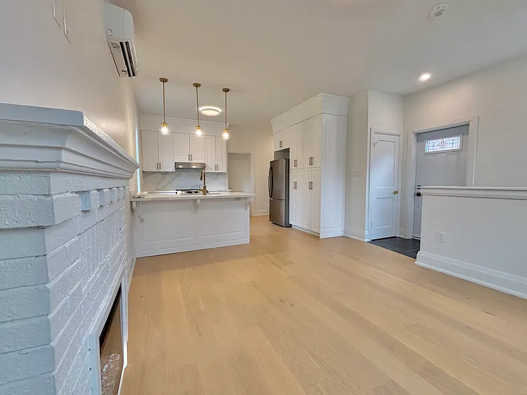 24 Ashley St — Photo 11