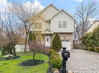827 Ternay Ave, Scotch Plains, NJ 07076