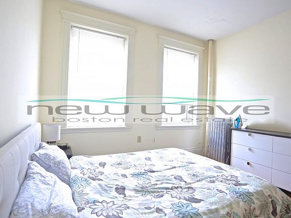 5th image of 28 Queensberry St APT 6