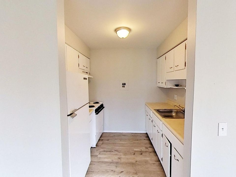 146 Woodhill Dr Rochester NY Zillow