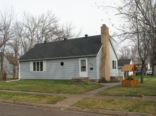 325 4th Ave SE, Milaca, MN 56353