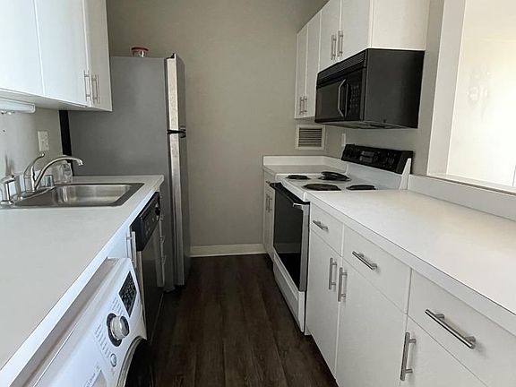 5th image of 401 E Ontario St APT 4003
