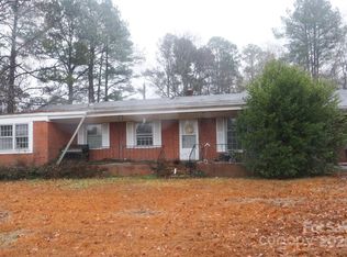 11140 Barnes Bridge Rd, Laurinburg, NC 28352