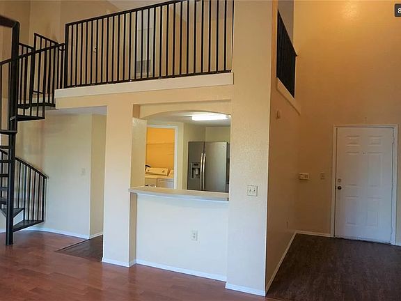 5th image of 132 Vista Verdi Cir Unit 300