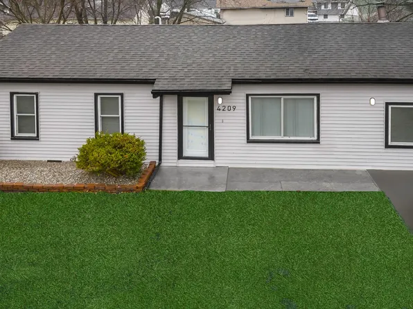 4209 Clark Dr, Richton Park, IL 60471