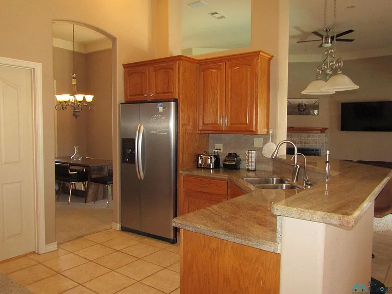 2104 W Ray Ave — Photo 10