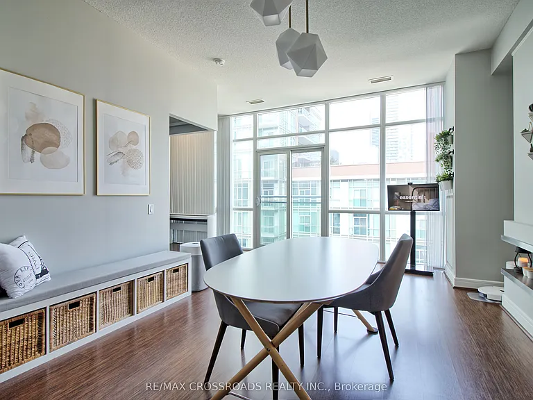 112 George St S #S805 — Photo 4