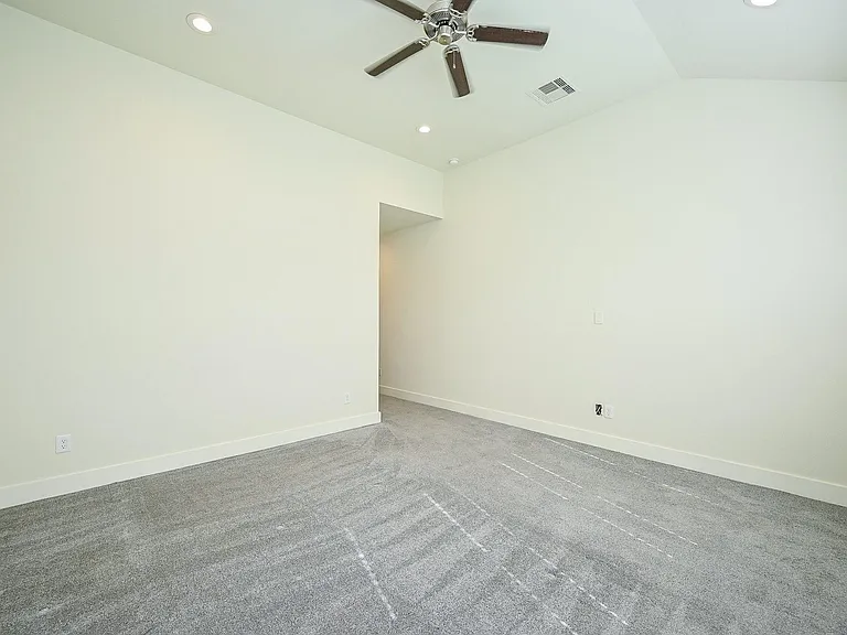 1106 Fuschia Rd — Photo 11