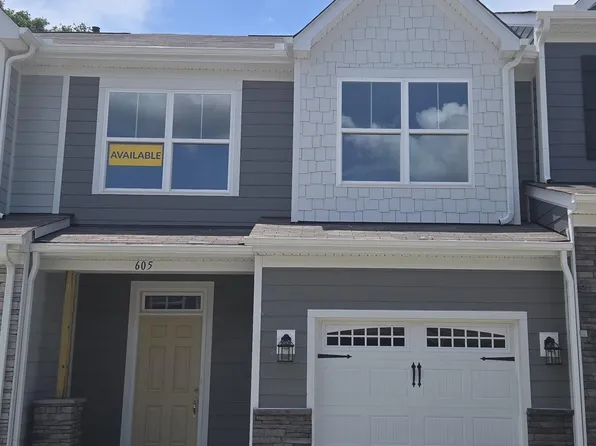 605 Autumn Lake Rd, Simpsonville, SC 29681
